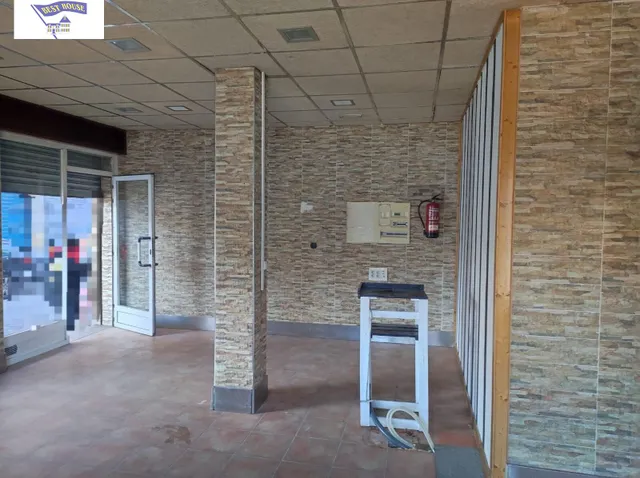 LOCAL EN ZONA SAN PABLO-CARRETERA DE JAÉN — 6