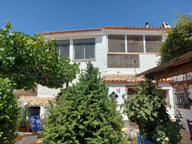Casa Cueva de 2 Plantas, Vistas Impresionantes y un Apartame