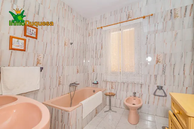 Casa de 7 dormitorios en La Zubia. (Con patio de 16 m2). — 6