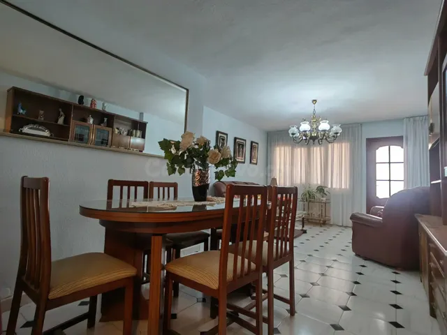 AMPLITUD, TERRAZA Y UBICACIÓN A POCOS MINUTOS DE LA PLAYA — 2