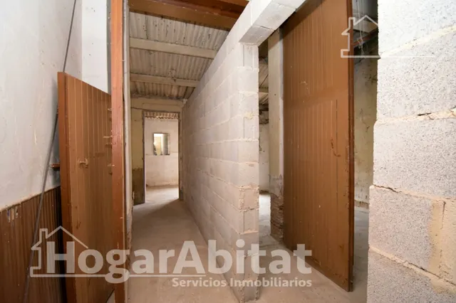 ¡gran oportunidad! bien ubicada para reformar en Torrent — 16