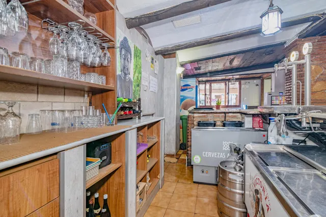 Bar en funcionamiento con local en propiedad, terraza y negocio completo en Atarfe — 32