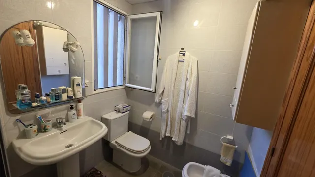 Vive frente al mar en este exclusivo piso en la Playa de Muchavista. — 29