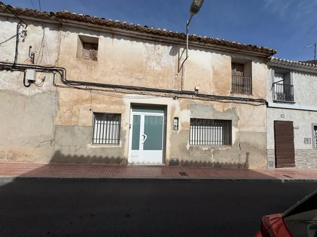 GRAN POTENCIAL. VIVIENDA PARA REFORMAR TOTALMENTE - foto 2