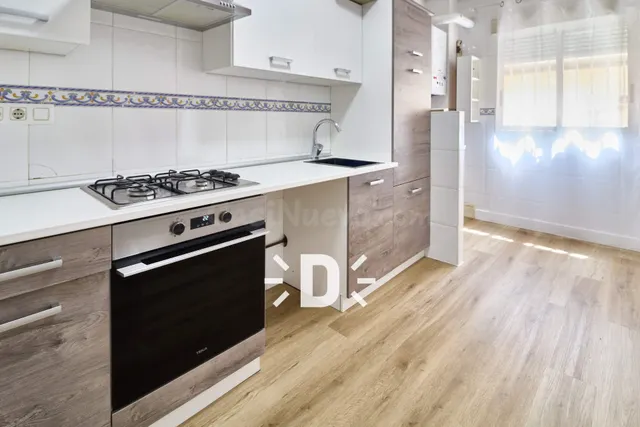 SE VENDE BONITA VIVIENDA EN BENETUSSER - foto 4