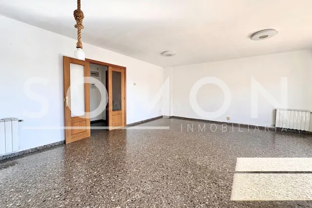 VIVIENDA EN ALQUILER EN LA CARRETERA DE MALILLA — 3