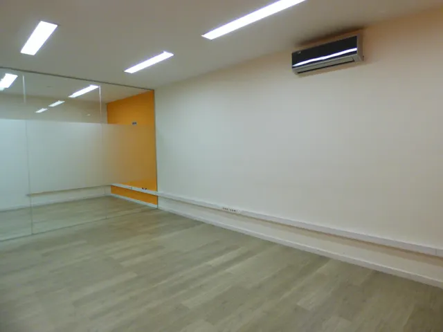 Local comercial en alquiler en Manresa – Zona  universidad — 2