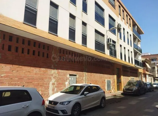 SE VENDE piso OKUPA en C Del Sol de Murcia - foto 3