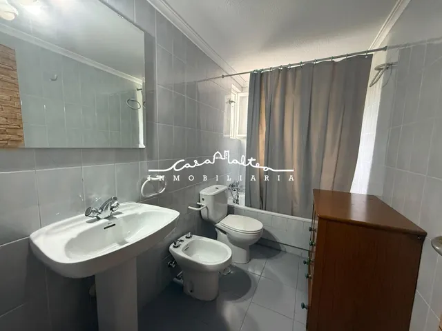 PISO ALQUILER LUMINOSO CON PISCINA COMUNITARIA — 11