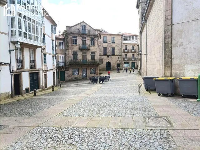 Piso amplísimo en edificio histórico - foto 4