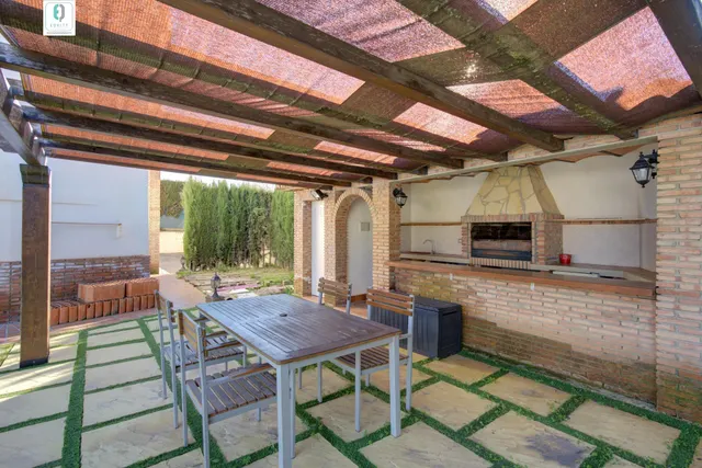 ESPECTACULAR CHALET CON PISCINA EN OTURA — 11