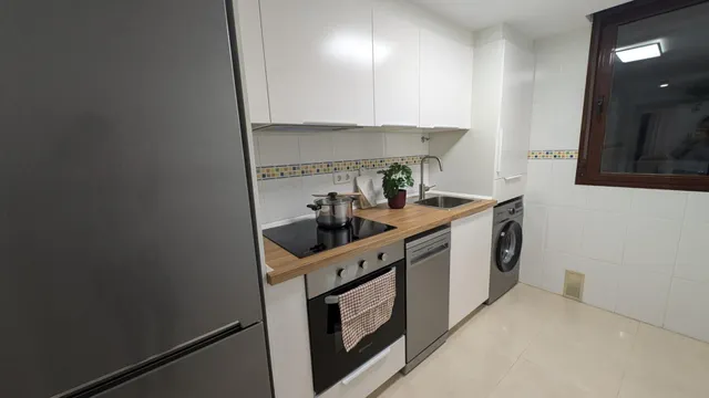 ALQUILER DE APARTAMENTO DE DOS DORMITORIOS EN ALJUCER - foto 4