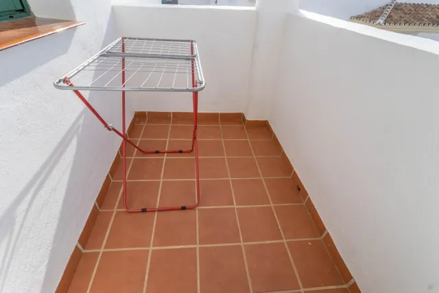 APARTAMENTO EN ALHAURIN GOLF CON TERRAZA CON BUENAS VISTAS, PARKING Y PISCINA Y JARDÍN COMUNITARIO — 23