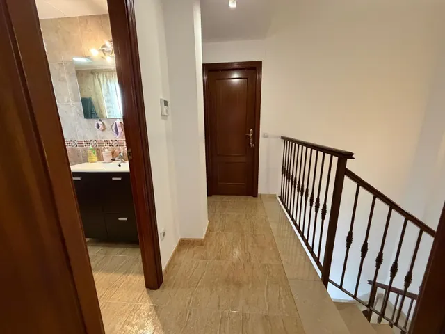 ¡Casa adosada con patio, garaje y sótano en La Victoria, Córdoba! — 23