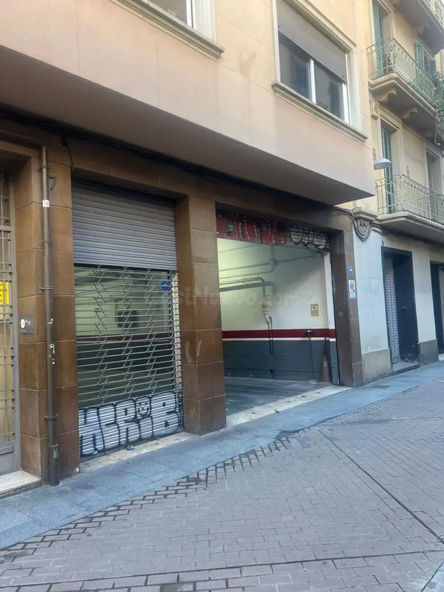 Local comercial en calle Séneca — 3