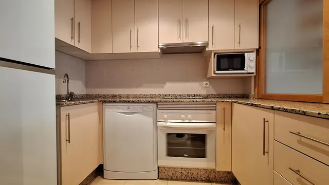 Ático duplex de 2 dormitorios y plaza de garaje en La Alberca. — 7