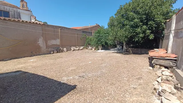 CASA EN VENTA EN MORALES DEL VINO (ZAMORA), 5 DORMITORIOS, BAÑO, BUHARDILLA, BODEGA, JARDÍN, GARAJE... — 44