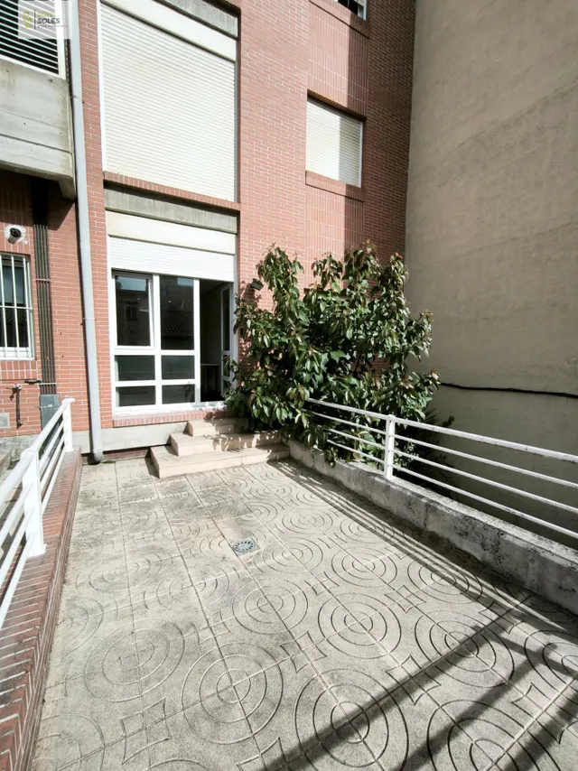 PRECIOSO BAJO EN ALQUILER CON DOS habitaciones Y AMPLIA TERRAZA. — 7