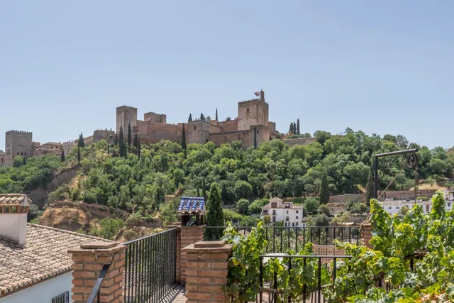Espectacular casa con vistas directas a la Alhambra y Licencia Turística Activa en el Albaicín — 21
