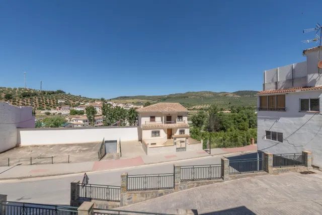¡Descubre tu nuevo hogar en benalúa de las villas! — 27