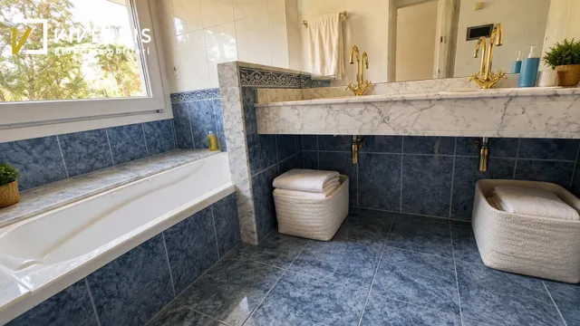 CASA EN VENTA - CIUTAT JARDÍ — 19