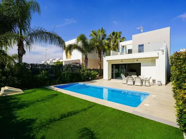 Villa 3 habitaciones 120m² en venta - Centro de la Ciudad Qu