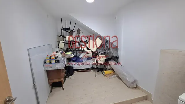 LOCAL COMERCIAL CON POSIBILIDAD DE REALIZAR VIVIENDA. RENEDO - foto 5