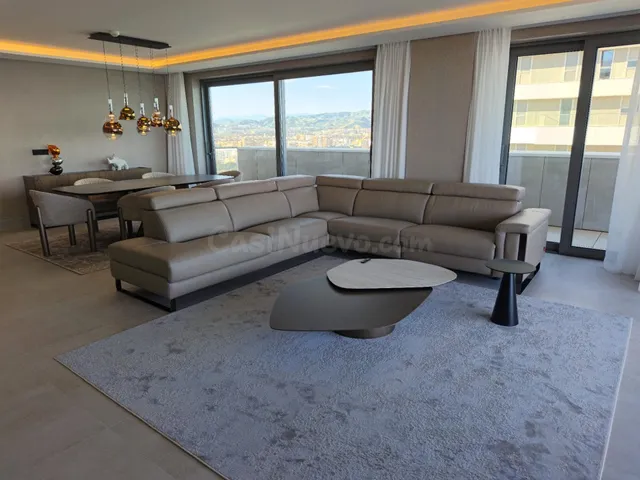 EXCLUSIVO PISO EN LA PLANTA 18 CON 4 habitaciones EN MALAGA  - foto 5
