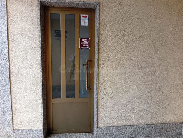 Oportunidad en el centro de Lugo: local comercial en entrepl - foto 4