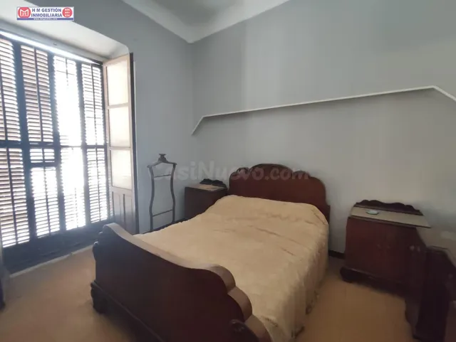 CASA A REFORMAR CON SALIDA A DOS CALLES, CON PATIO Y GARAJE - foto 5