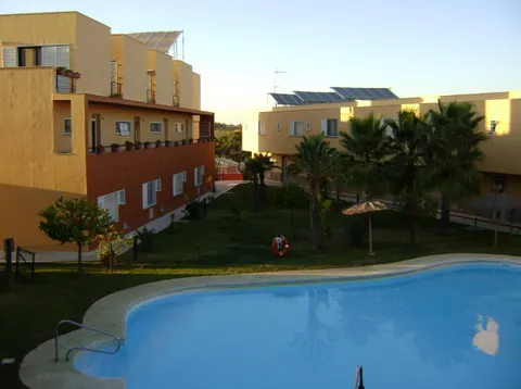 UN REFUGIO JUNTO AL MAR Y EN EL CORAZON DEL GOLF