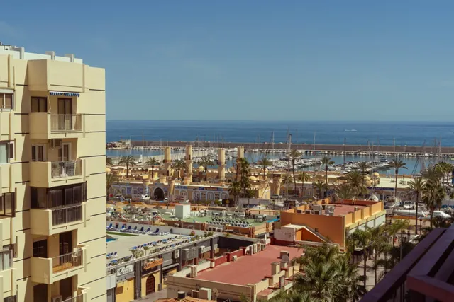 Estudio en primera línea de playa en Hotel Las Palmeras – Fu
