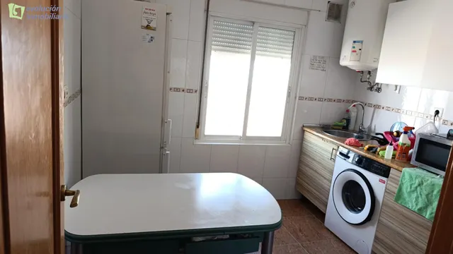 Se vende piso en calle San Isidro - Burgos — 6