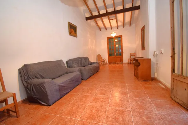Casa con garaje y terraza privada en Petra - foto 4