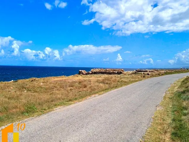SE ALQUILA TERRENO PARA PARKING DE AUTOCARAVANAS  EN UNA ZONA PRIVILEGIADA DE RINLO (RIBADEO). — 7