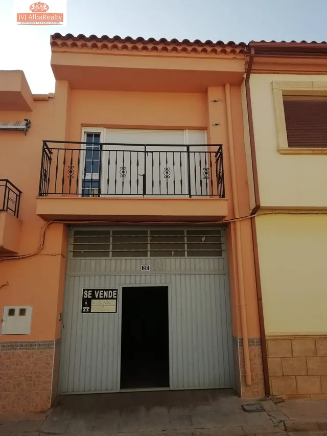 EXTRAORDINARIO LOCAL EN VENTA EN MADRIGUERAS PREPARADO PARA EDIFICAR VIVIENDA — 2
