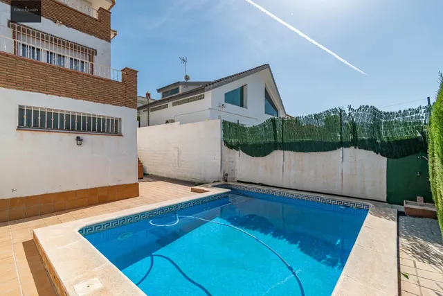 🏡 Tu refugio en la Urbanización Cortijo de la Luz — 50
