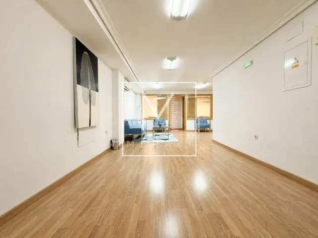 ESTUPENDA OFICINA EN ENTREPLANTA - foto 4