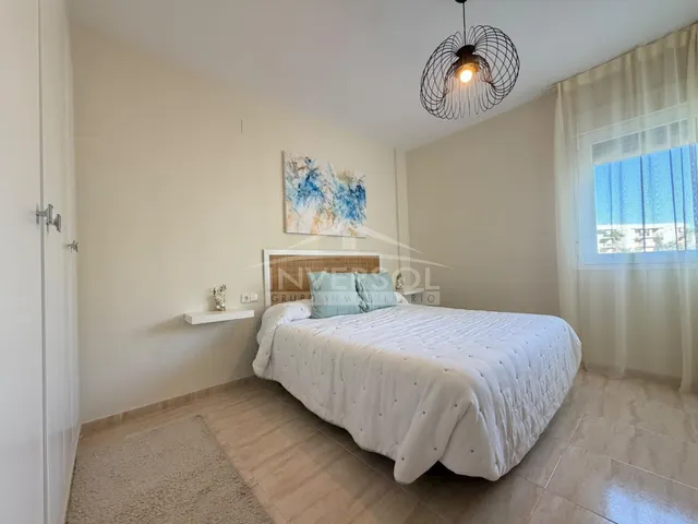 BAJO EN PALM BEACH, ALMERIMAR — 28