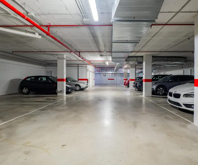 Exclusividad, luz y confort en Teatinos: espectacular vivienda junto a la Universidad de Málaga — 48