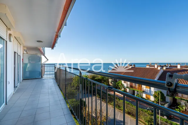 Apartamento con muchas posibilidades primera línea de mar — 6