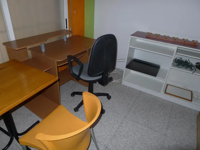 Local cerca del campus universitario — 8