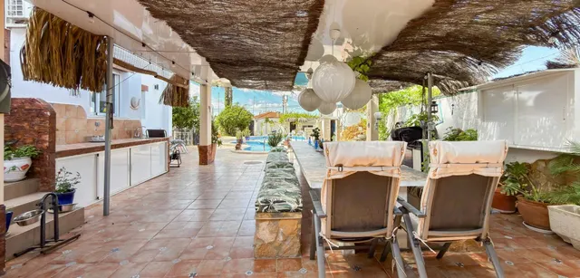 Villa 7 habitaciones 480m² en venta - Centro de la Ciudad Quesada — 26