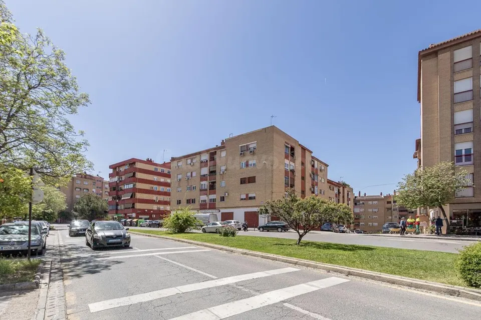 Piso junto Camino Bajo de Huetor