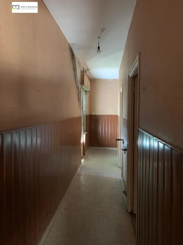 CASA CON PATIO EN LA BAÑEZA — 14
