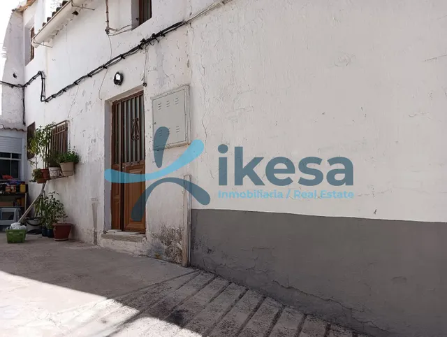 Venta de Casa Adosada en Calle CERVANTES Nº 71 Bélmez de la  - foto 2