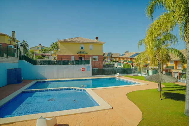 Chalet 4 habitaciones 255m² en venta - Altorreal-El Chorrico - foto 3