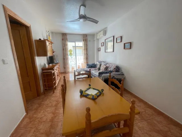 Apartamento con garaje y piscina en el centro de Torrevieja — 13