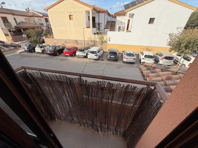 ¡Casa adosada con patio, garaje y sótano en La Victoria, Córdoba! — 29