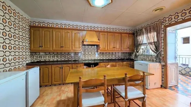 ¡GRAN VIVIENDA DE ESQUINA, 150 M2, 4 DORMITORIOS DOBLES, TOTALMENTE EXTERIOR, EN ZONA POETA MIGUEL HERNANDEZ! — 6